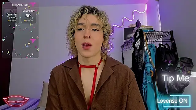 Lyric Mirage online show from 19, 11, 2025