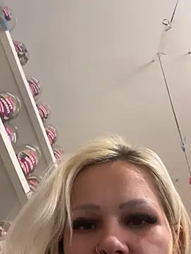 CherryXOX- online show from 1, 11, 2025