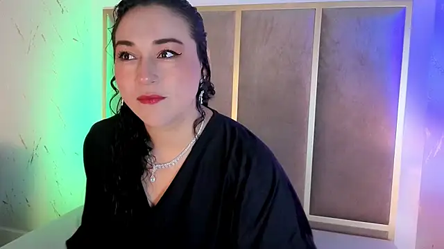 Snapshot of Elizabeth_bennett_6 chatting on 2, 11, 2025 Elizabeth bennett 6 online show from 2, 11, 2025