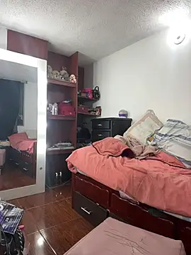 MariamGray1 online show from 15, 4, 2026