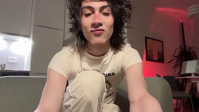 kira yoshika9e online show from 8, 3, 2026