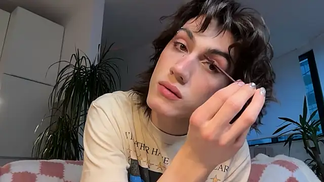 kira yoshika9e online show from 15, 3, 2026