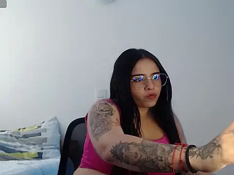Snapshot of Scarleth_Bliss chatting on 16, 10, 2025 Scarleth Bliss online show from 16, 10, 2025