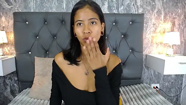 Snapshot of EuphoriaSavage chatting on 16, 11, 2025 EuphoriaSavage online show from 16, 11, 2025