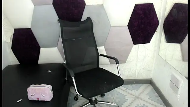 WinnyBarness online show from 2, 12, 2025