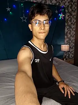 Aaron Eze online show from 20, 12, 2025