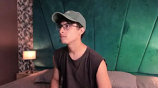 Aaron Eze online show from 5, 2, 2026