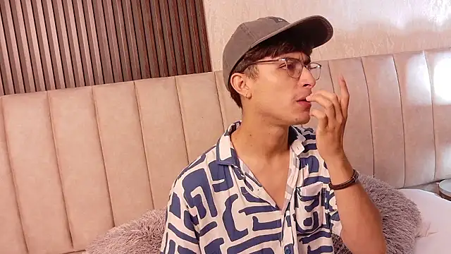 Aaron Eze online show from 15, 1, 2026