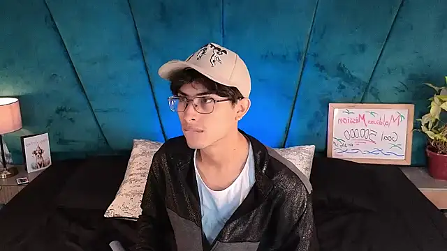 Aaron Eze online show from 11, 5, 2026