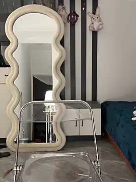 littlesluttycat online show from 11, 2, 2026