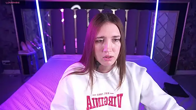 AmiraChase online show from 3, 3, 2026