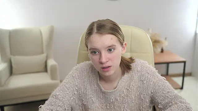 Snapshot of VestaRonan chatting on 16, 10, 2025 VestaRonan online show from 16, 10, 2025