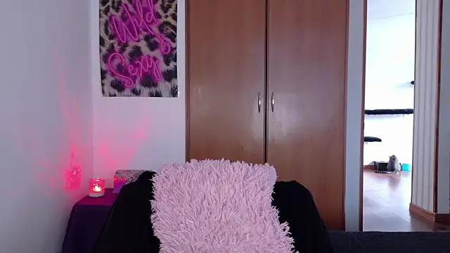 Snapshot of KittyJane chatting on 18, 7, 2026 KittyJane online show from 18, 7, 2026