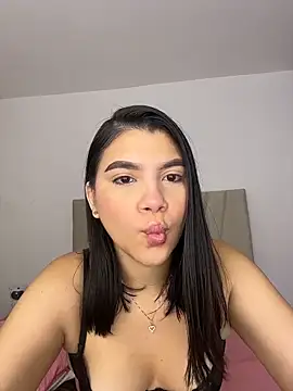 Julietalcl online show from 8, 4, 2026