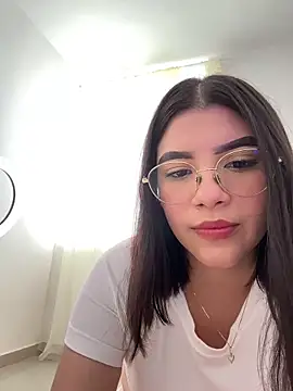 Julietalcl online show from 7, 11, 2025