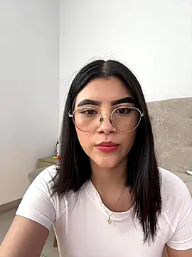 Julietalcl online show from 4, 12, 2025