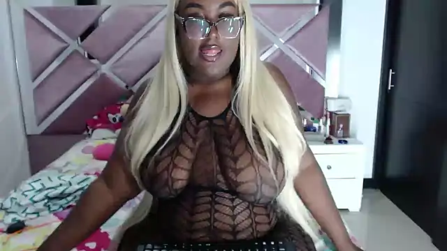 Snapshot of Antonellabigass chatting on 22, 10, 2025 Antonellabigass online show from 22, 10, 2025