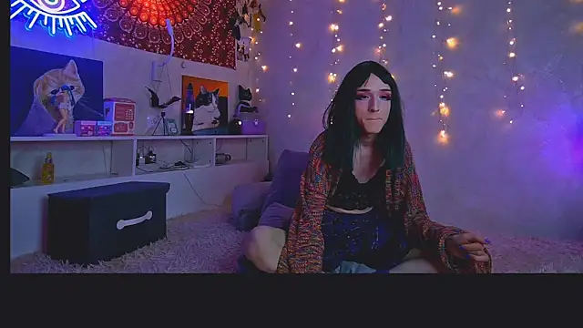 Snapshot of whoalexxa chatting on 8, 11, 2025 whoalexxa online show from 8, 11, 2025