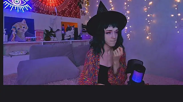 Snapshot of whoalexxa chatting on 6, 11, 2025 whoalexxa online show from 6, 11, 2025