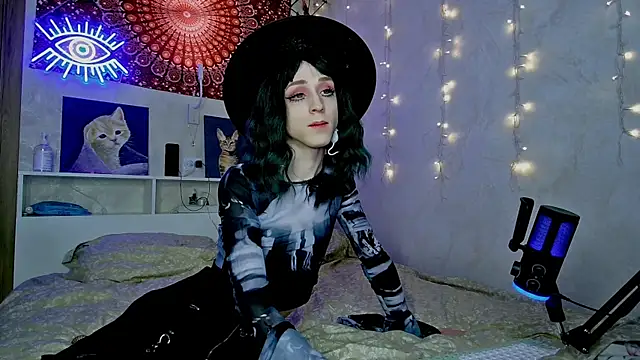 Snapshot of whoalexxa chatting on 22, 12, 2025 whoalexxa online show from 22, 12, 2025