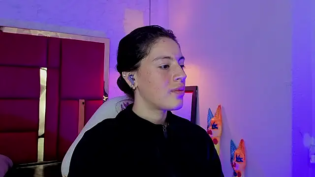 moon winy online show from 22, 3, 2026