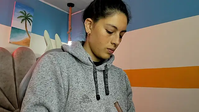 moon winy online show from 23, 10, 2025