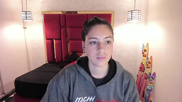 moon winy online show from 4, 11, 2025