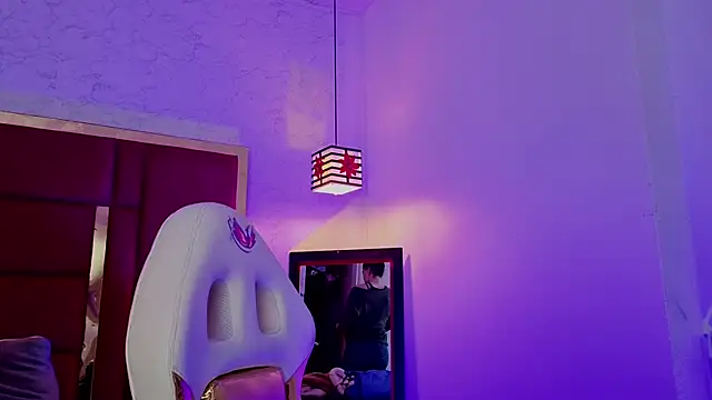 moon winy online show from 12, 4, 2026