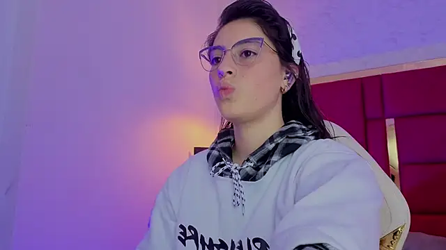 moon winy online show from 16, 4, 2026