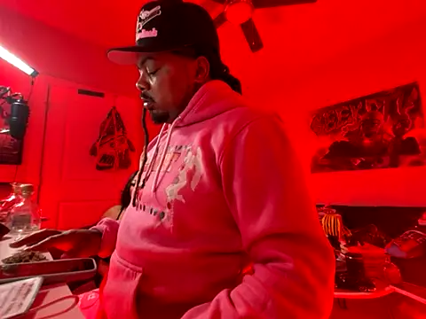 Snapshot of ICECREAMSHOW chatting on 26, 10, 2025 ICECREAMSHOW online show from 26, 10, 2025