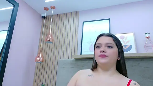 Snapshot of Tessa_Stone chatting on 13, 11, 2025 Tessa Stone online show from 13, 11, 2025