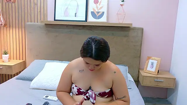 Tessa Stone online show from 13, 2, 2026