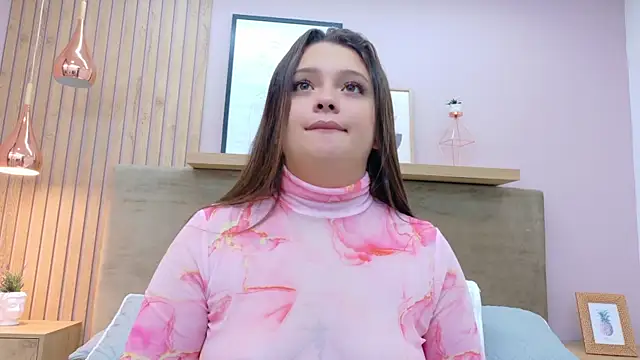 Snapshot of Tessa_Stone chatting on 26, 10, 2025 Tessa Stone online show from 26, 10, 2025