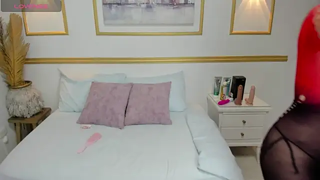 karlyy  online show from 28, 10, 2025