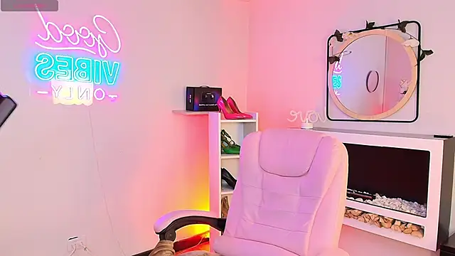 Snapshot of Miss_koko_ chatting on 19, 11, 2025 Miss koko online show from 19, 11, 2025