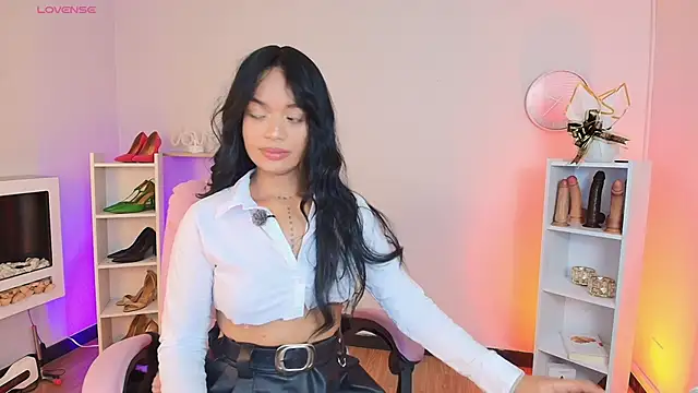 Snapshot of Miss_koko_ chatting on 15, 11, 2025 Miss koko online show from 15, 11, 2025