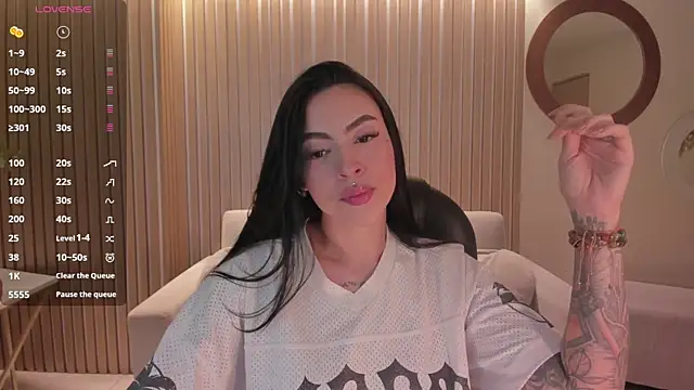 ChristineFord  online show from 14, 12, 2025