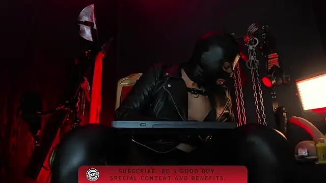 Snapshot of Master_Connor_BDSM chatting on 24, 5, 2026 Master Connor BDSM online show from 24, 5, 2026