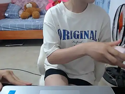 Snapshot of Lyna_207 chatting on 20, 10, 2025 Lyna 207 online show from 20, 10, 2025