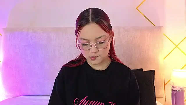 Snapshot of Martinaa_Garcia chatting on 25, 5, 2026 Martinaa Garcia online show from 25, 5, 2026