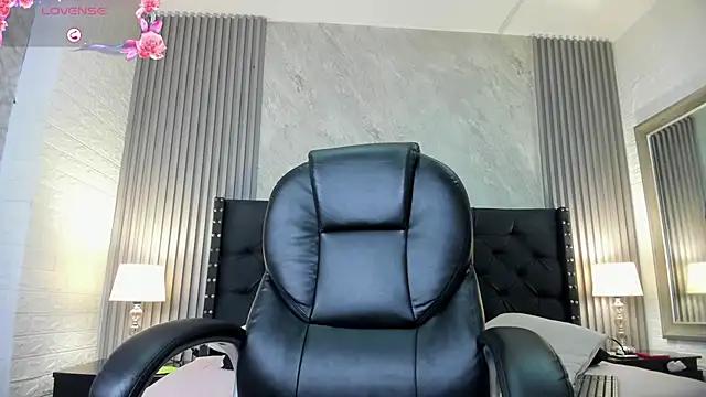 Snapshot of camila__bouzas chatting on 28, 11, 2025 camila bouzas online show from 28, 11, 2025