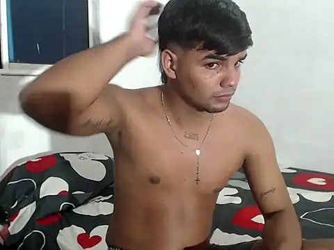 Snapshot of Charly_22cm chatting on 17, 10, 2025 Charly 22cm online show from 17, 10, 2025