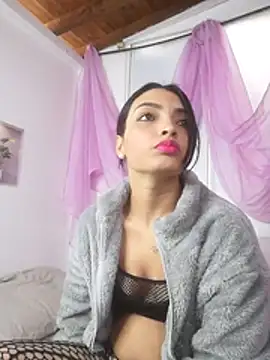 nicole-roman online show from 10, 3, 2026