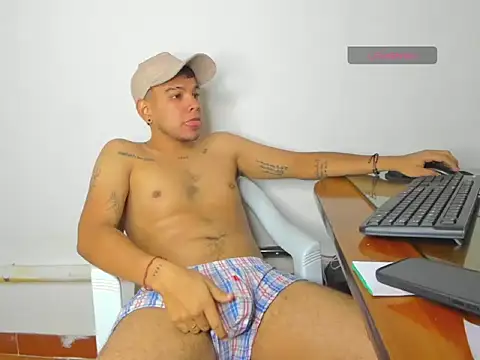 Snapshot of kelvin_276 chatting on 12, 7, 2026 kelvin 276 online show from 12, 7, 2026