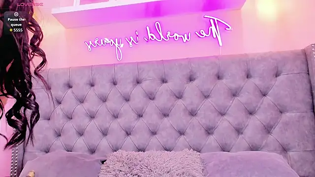 Snapshot of Sophiia_77 chatting on 1, 11, 2025 Sophiia 77 online show from 1, 11, 2025