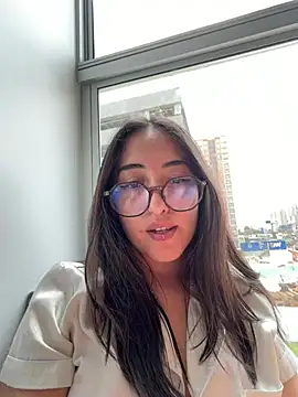 Snapshot of Kiss_Sophi chatting on 4, 8, 2026 Kiss Sophi online show from 4, 8, 2026
