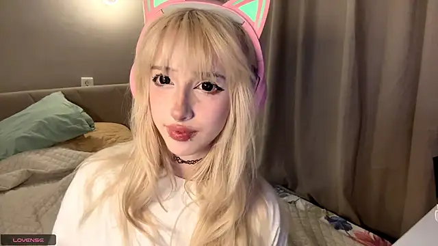 Milkmoriee online show from 11, 11, 2025