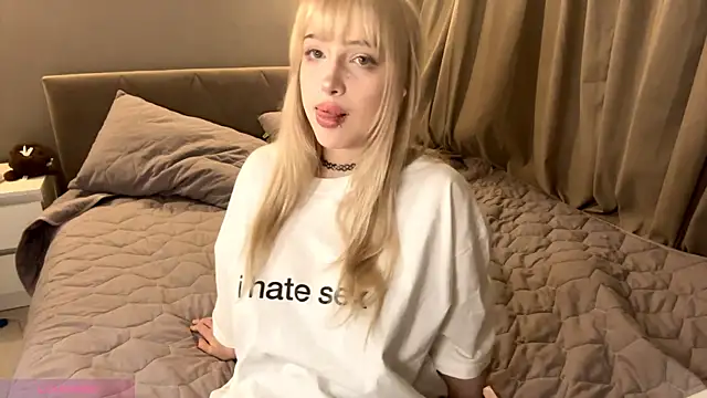 Milkmoriee online show from 28, 10, 2025