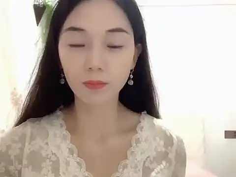 Keke-Baby170 online show from 3, 11, 2025