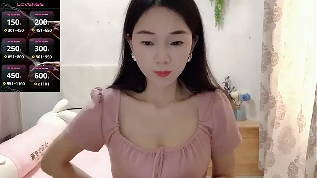 Keke-Baby170 online show from 3, 12, 2025